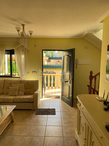 Foto ba4e1e73-47f3-44e5-9dd2-9a43f36bb944. Maison avec piscine dans Los Almendros Orihuela