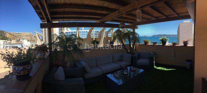 Foto ce3a947f-e17c-47a0-b81f-ac5a27448d84. Casa adossada a Puerto Xàbia