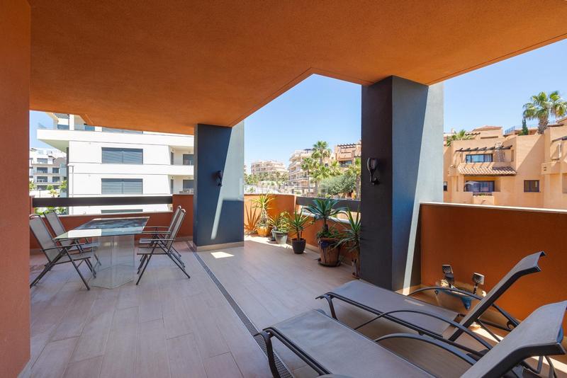 Foto d96954ad-9eb6-45d2-b6cb-8abd63123c8f. Apartamento en Villamartín-Las Filipinas Orihuela