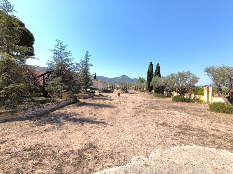 Foto 96e79005-73ec-429f-abb2-2a8d7e4dae77. Masia amb aparcament a El Rabal Villena