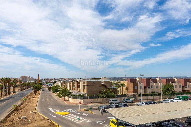 Foto 6b83b90c-eb6c-45f2-a8fb-560d84e6616e. Semi detached house in Parque Acuático - Sector 25 Torrevieja