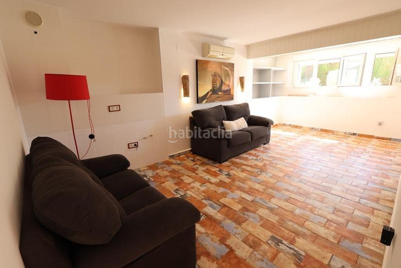 Foto bff01893-baab-4131-a00c-b23b71233d99. House with parking in Villamartín-Las Filipinas Orihuela