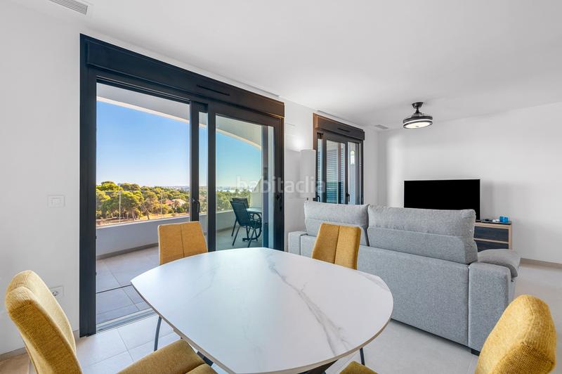 Foto d697e0a5-2b9f-45b8-8c09-69cb26235958. Appartement avec parking dans Punta Prima Torrevieja
