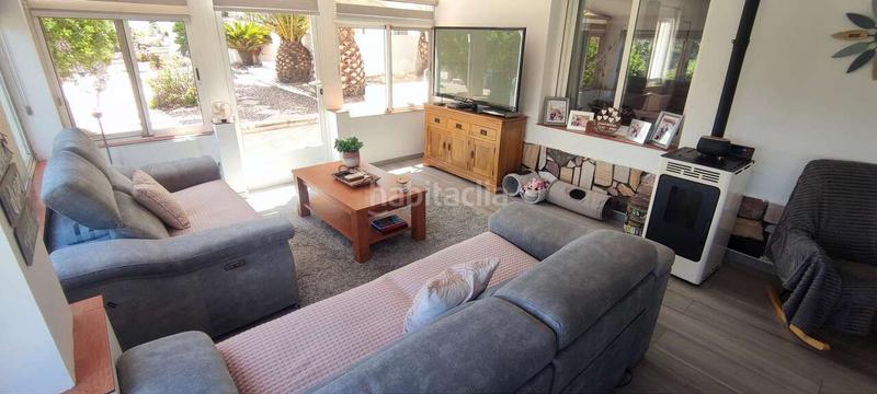 Foto 27b41f13-acfc-4232-b62b-b42087240f01. Casa con parcheggio piscina in Sax