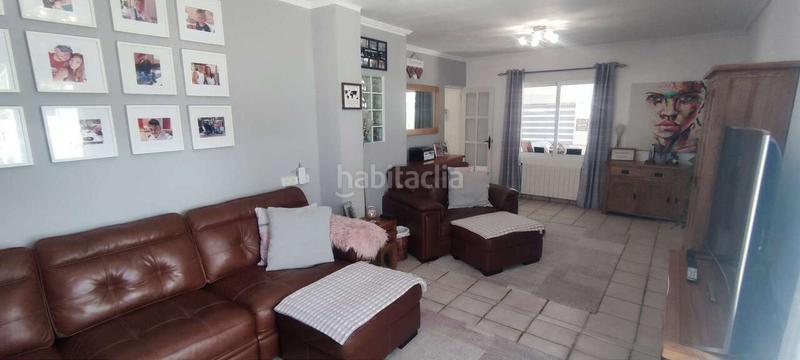 Foto 838b303c-da46-42e7-b925-17ef77d3150b. Casa con parcheggio piscina in Sax