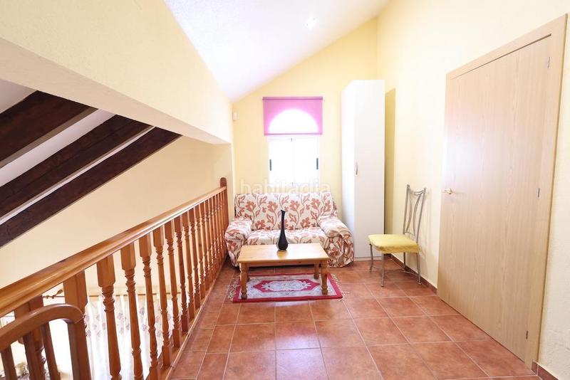 Foto efc42688-7a4a-4177-bab0-c3d6c8553f13. House with parking in La Zenia Orihuela