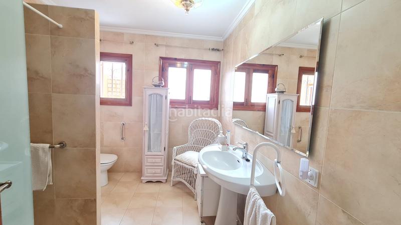 Foto 102fd8d7-0fa7-4419-8554-e8f86051a55b. Reihenhaus mit parking in Centro Elda