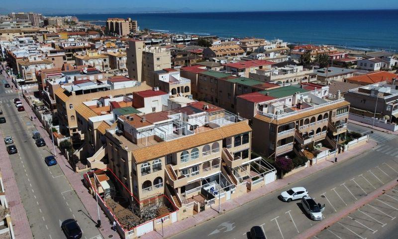 Foto a5c10d5b-b9d7-490f-b1d4-336ac3c89398. Casa en Los Europeos Torrevieja