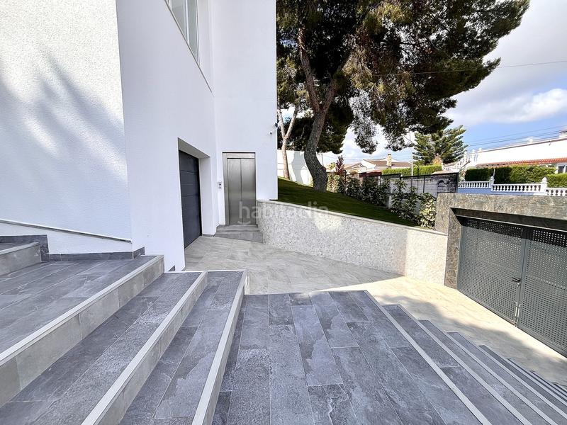 Foto 3d88fcd4-89f2-4a9e-9e7a-4274dff9021f. Casa amb aparcament a Los Balcones-Los Altos Torrevieja