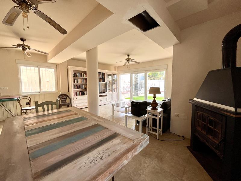 Foto e288162c-9b5d-4dfb-8586-035575352239. Casa amb aparcament a La Zenia Orihuela