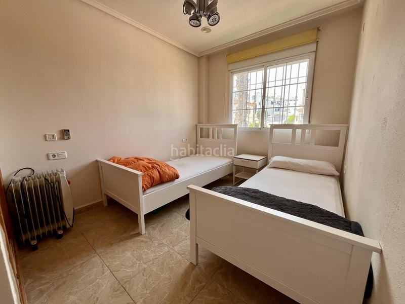 Foto 1a045617-8151-42e0-ba16-33dc11e3ef63. Haus mit parking in La Zenia Orihuela