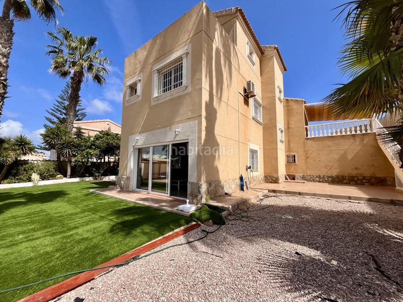 Foto 345e4c82-6a2f-488c-bba9-7fd1277a08b7. Haus mit parking in La Zenia Orihuela