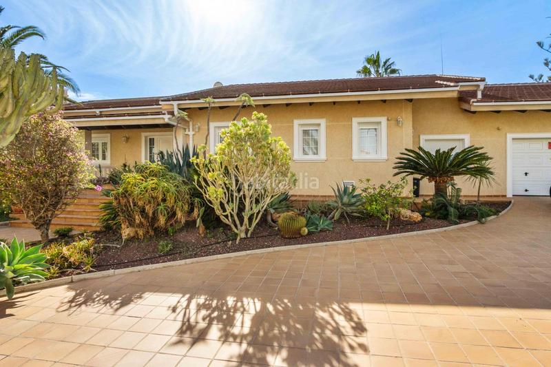 Foto 9f8fd7f8-b146-480e-b566-a29bf586f544. Maison avec piscine dans Cabo Roig Orihuela