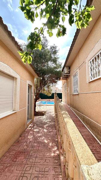 Foto 1980193b-b05c-4e4a-8de9-31283e291a1b. Haus mit pool in Los Balcones-Los Altos Torrevieja
