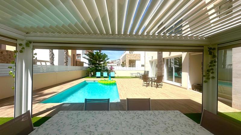 Foto d8cea94e-7296-48cd-ae82-971754be7d07. Casa en Zona los Frutales Torrevieja
