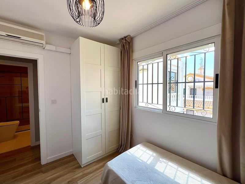 Foto 37f0f08e-97de-4e80-a293-546306016f00. Semi detached house in Los Balcones y los Altos Orihuela