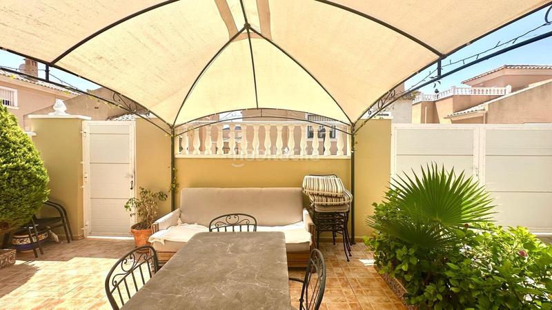 Foto 2be2925a-b99f-4989-8b00-708f094ee3d2. Semi detached house in Los Balcones y los Altos Orihuela