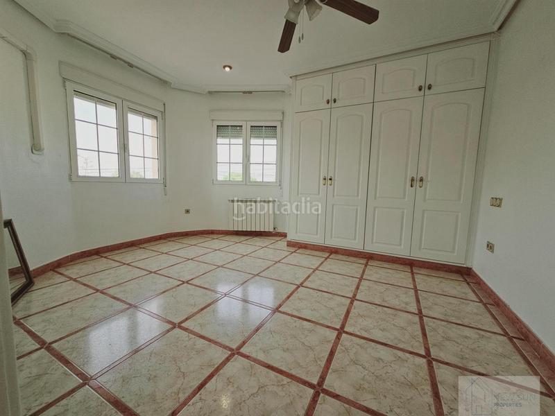 Foto 2c1c97ce-a405-4ec0-8231-5f781f549f71. Casa amb piscina a Zona Carrefour - Urbanizaciones Torrevieja