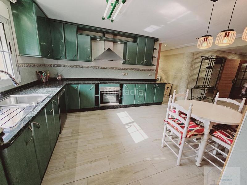 Foto 5f07cb58-c58a-42d9-9dbe-e5d32413078d. Haus mit pool in Zona Carrefour - Urbanizaciones Torrevieja