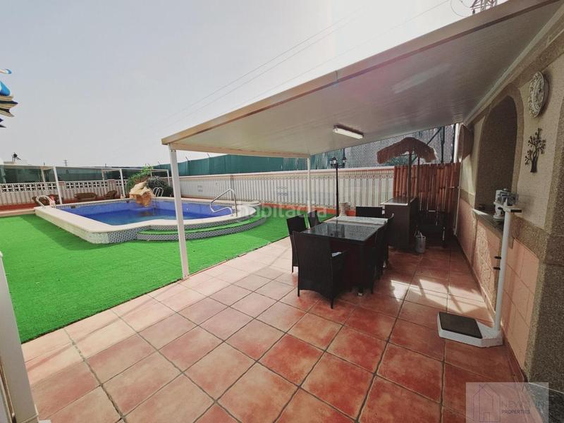 Foto 1285f970-4727-47da-b8c0-8dd43ad36fab. House with pool in Zona Carrefour - Urbanizaciones Torrevieja