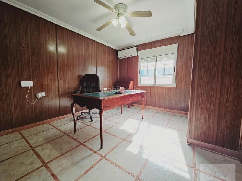 Foto 6315ac3c-fa18-4f70-a257-cb20a740a97e. House with pool in Zona Carrefour - Urbanizaciones Torrevieja