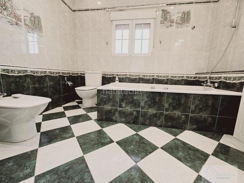 Foto cf942f3b-799f-4274-ad9b-48eb6e19d92d. House with pool in Zona Carrefour - Urbanizaciones Torrevieja