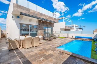 House in Los Almendros