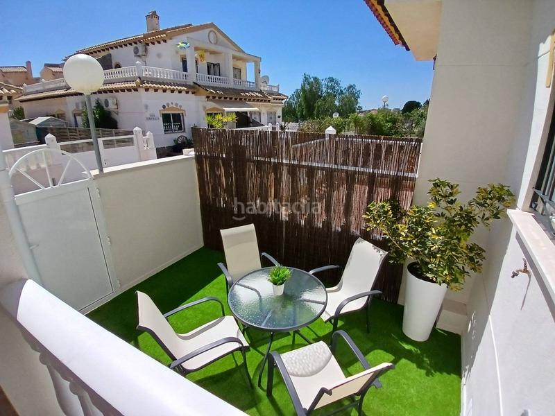 Foto a25d15cd-a996-490b-99fa-5cd02b8a8247. Duplex dans Los Balcones y los Altos Orihuela