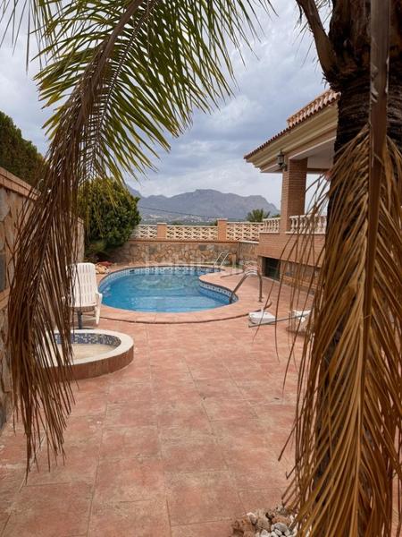 Foto 291e5bab-241a-4184-b758-ce51e21322a1. Casa in Sierra Helada Benidorm