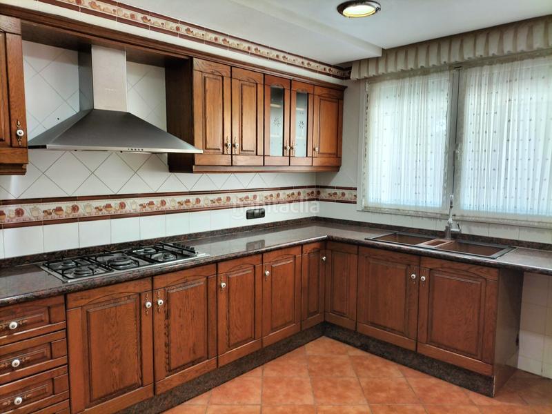 Foto cbe4c666-e76d-4fe7-b4d6-1f7dcc98ff6c. Casa en Centro Elda