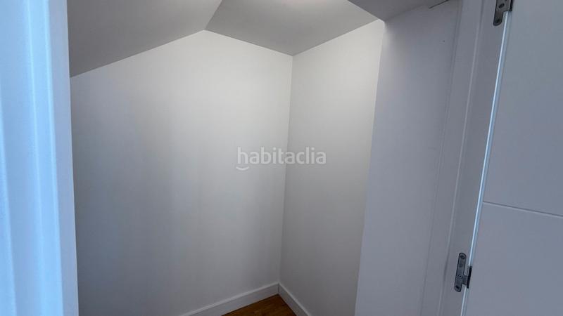 Foto bd88ade2-bde1-4d4a-a47c-4ebfb0c5d2b3. Attique dans Los Almendros Orihuela