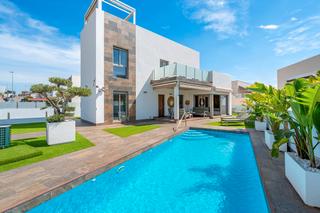 House in Los Almendros