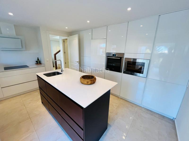 Foto b0c864b8-f992-4cbc-8b13-cf75818bba41. House with parking in Roda San Javier