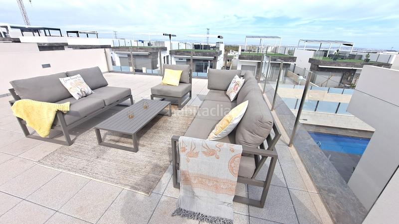 Foto 4a0277d2-26be-4330-a1a8-972d1d2c4ab1. Casa amb aparcament piscina a Lomas de Cabo Roig - Los Dolses Orihuela