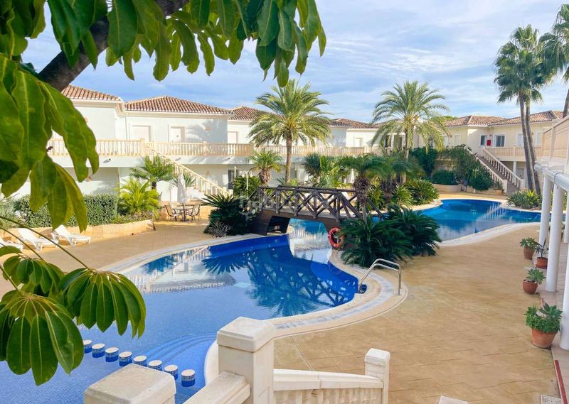 Foto 3914b8e0-5cd5-463e-b046-bee672a162ed. Apartament amb aparcament piscina a La Fustera Benissa