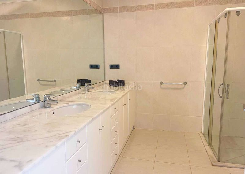 Foto 659061c1-dc32-4f6e-b294-97fa8730e5dc. Apartament amb aparcament piscina a La Fustera Benissa