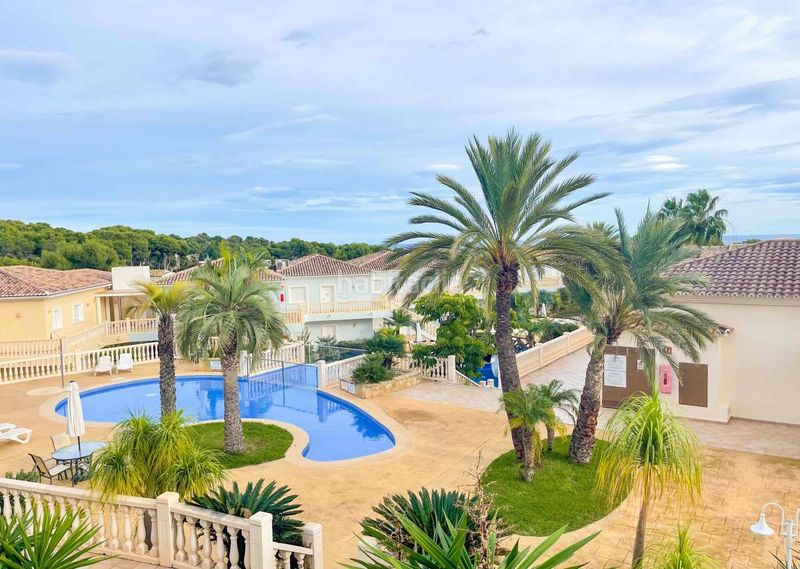 Foto c0277f55-86eb-4e6c-bf9a-fa6835c72472. Apartament amb aparcament piscina a La Fustera Benissa