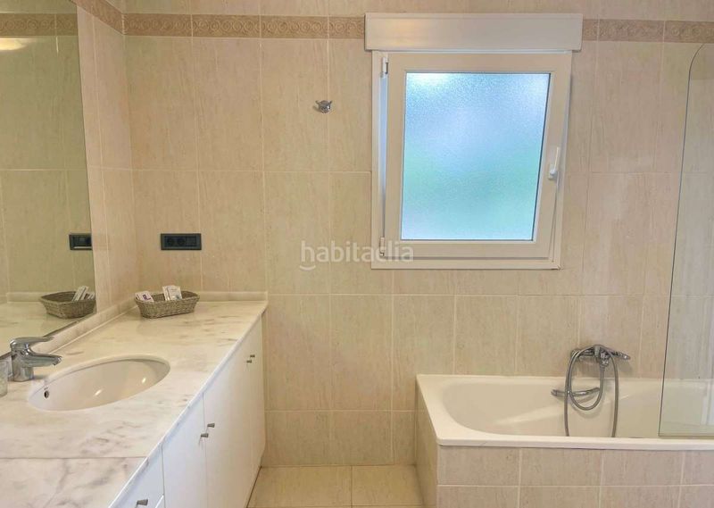 Foto cef936ad-6d63-4eaa-8030-ab7112e9db35. Apartament amb aparcament piscina a La Fustera Benissa
