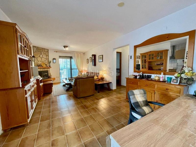 Foto 0647d4e0-1a37-4d79-bcf6-206fecef06a4. Casa con piscina in Urbanizaciones Benidorm