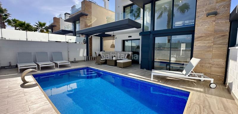 Foto 1447fe1f-489e-4117-80e0-3b6aa76633a9. Casa en Lomas de Cabo Roig - Los Dolses Orihuela