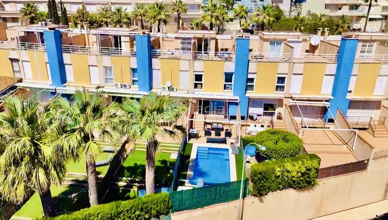 Foto 82d050d0-a652-4842-a648-c1c9ddbacf55. House with parking in Cabo Roig Orihuela