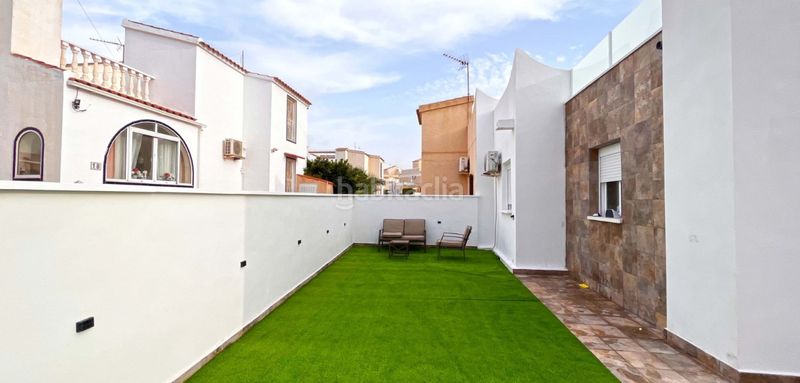 Foto eda3cb40-0bce-44e1-bc3d-cdc97f1d5187. Casa a La Florida Orihuela