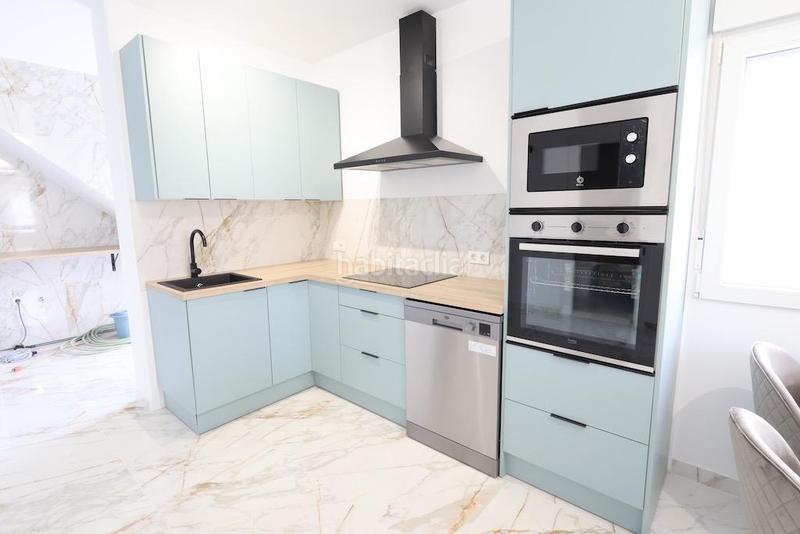 Foto b05a7630-1416-44c9-9249-49d03422d821. Semi detached house with parking in Parque de las Naciones Torrevieja