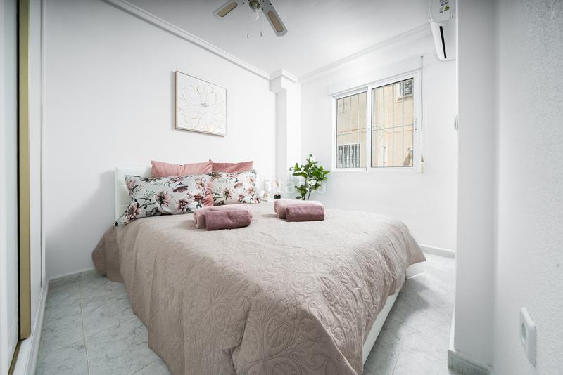 Foto 4d1d1733-2763-4ccd-bf93-2a9177dfe1d2. Casa adossada amb aparcament a La Florida Orihuela