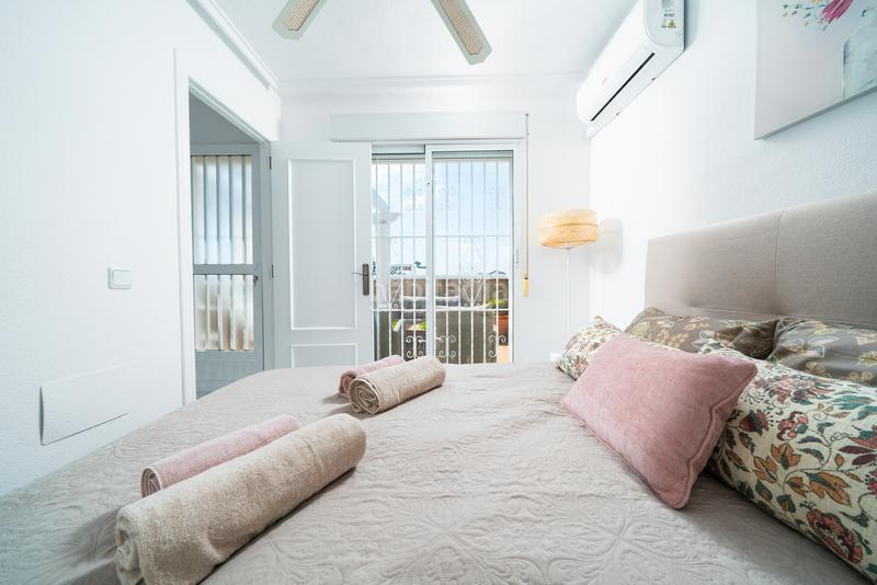 Foto 75ed405b-a26f-4cf9-ad9a-40cd4c6fbf52. Casa adossada amb aparcament a La Florida Orihuela