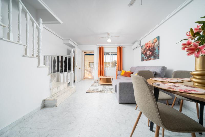 Foto 2e8fb67f-66a0-4845-9af6-f8a1e7992a0c. Maison jumelée avec parking dans La Florida Orihuela