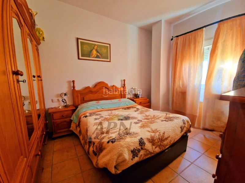 Foto bee02065-d910-49bf-913a-6e77ea72e9db. Casa adossada a Álora