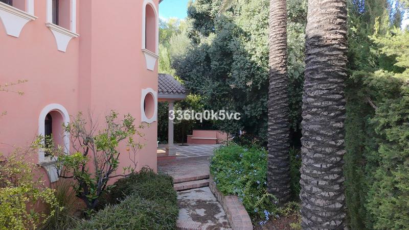 Foto 9c2dc8b6-18fd-4a24-a13c-707b99617c45. Casa en Sierra Blanca Marbella