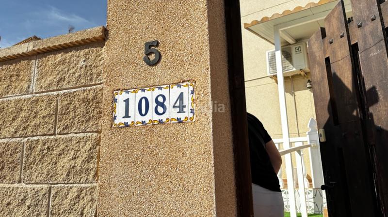 Foto 6aac612e-3640-4a17-a977-0fb9122b2be7. Casa en Playa Flamenca Orihuela