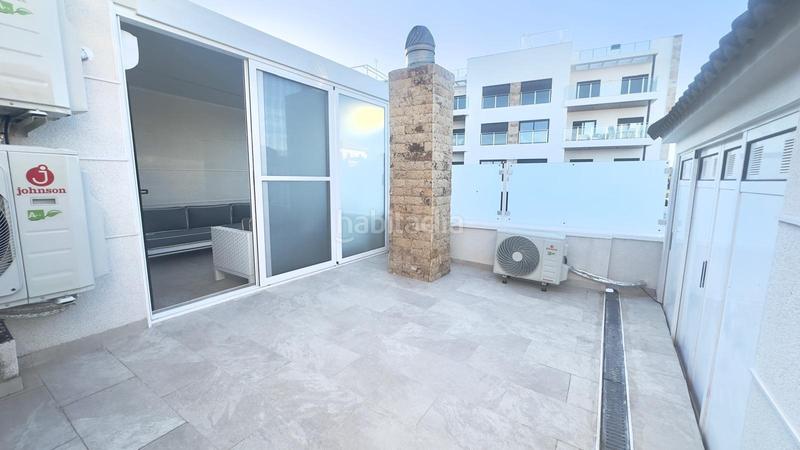 Foto e64bd7b6-dfc7-4462-8fd9-746f49de53e7. Casa adossada amb piscina a La Zenia Orihuela